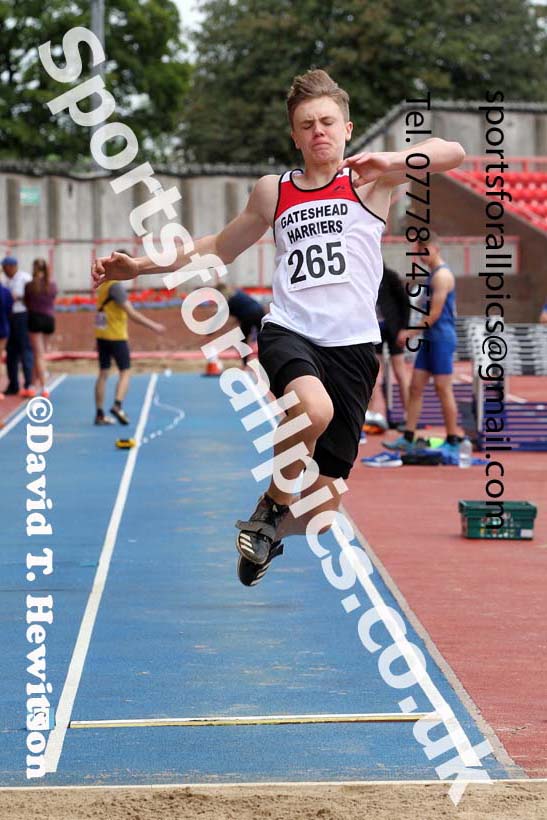 Long jump, 2021 Gateshead Tartan Games. Photo: David T. Hewitson/Sports for All Pics